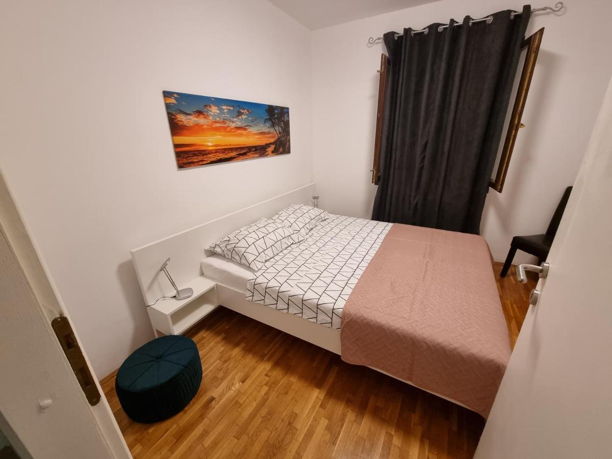 Maki Apartment Pula Exterior photo